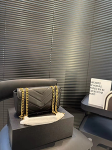 Bolso de Hombro Cruzado de Lujo con Cadena y Diseño de Chevron Acolchado Inspirado en Diseñadores, Bolso de Solapa para Mujer al por Mayor - Product Image 6