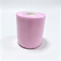 Papier toilette gaufré multicolore personnalisé en petits rouleaux pour la décoration de tables de restaurant, de fêtes et de festivals