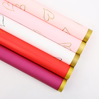 Emballage de bouquet de luxe pour la Saint-Valentin avec bordure dorée, cœurs romantiques, papier d'emballage pour fleurs imperméable, emballage cadeau en gros