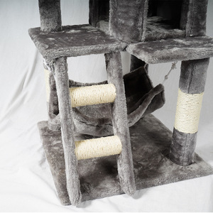 Venta directa de fábrica: Árbol rascador para gatos gris con nido y rascador, ideal para gatos. - Product Image 4