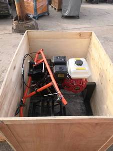 Nivelador de mezcla de tambor pequeño de mano para uso en carretera, máquina de nivelación de hormigón para esparcir mortero de gasolina, máquina de paletas de cenizas de hormigón de cemento - Product Image 6