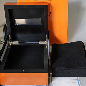 Caja para Relojes Serie Lumin de MDF con Revestimiento de Papel, Inserto Extraíble Pintado con Spray, con Bolsa de Papel - Product Image 5
