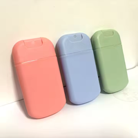 Vente en gros de flacons de parfum plats carrés en plastique PP de 30 ml avec logo personnalisé, vaporisateur de poche de 20 ml, flacon vide
