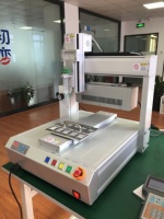 Distribution automatique d'adhésif de colle liquide et système de durcissement UV LED Tête de distribution multi-axes de haute précision intégrée