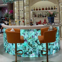 Comptoir de cuisine rétroéclairé en pierre semi-précieuse de cristal vert translucide naturel personnalisé