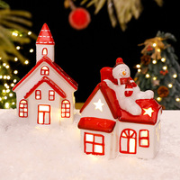 Figurines de table en porcelaine avec lumières LED, maison miniature, décorations de Noël rouges, décorations de Noël LED