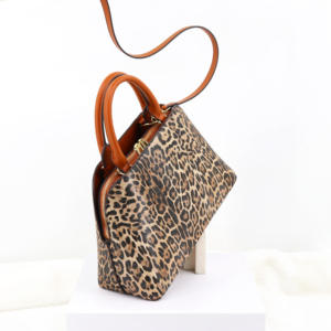 Producto superior Bolso de <span class=keywords><strong>mujer</strong></span> Calidad Snack Material Bolso Señoras Nuevo Diseñador de moda Bolso femenino Calidad Factory <span class=keywords><strong>Outlet</strong></span> 32 cm - Product Image 2