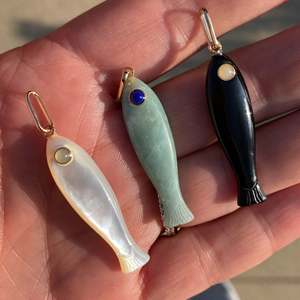 Ciondoli di Lusso in Pietra Naturale a Forma di Pesce, Placcati in Oro 14K, Charm di Animali Marini in Rame per Creazione di Gioielli Boutique - Product Image 2