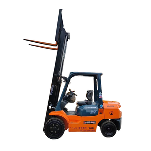 رافعة شوكية تويوتا مستعملة FD35 اليابان رافعة شوكية تويوتا FD35 للبيع - Product Image 1