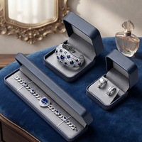 Boîte à bijoux rectangulaire bleue personnalisée de luxe, étui de présentation de bague en velours doux de qualité supérieure pour emballage cadeau de marque haut de gamme