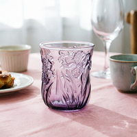 Europese vintage machinaal geperste geëmbosseerde glazen, kleurrijke gegraveerde tumbler glazen, kelken & waterglazen voor feesten