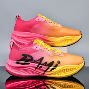 รองเท้าวิ่งน้ำหนักเบาพิเศษ ผ้าแจ็คการ์ด สำหรับผู้ชายและผู้หญิง ดีไซน์ทันสมัย สีชมพูอินเทรนด์ เหมาะสำหรับฤดูใบไม้ร่วง มีสินค้าในสต็อก รองเท้าวิ่งมาราธอน หน้าผ้าตาข่าย พื้นรองเท้าทำจากยาง - Product Image 3