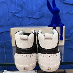 รองเท้าสเก็ตบอร์ดดีไซน์หรูหรา แบบผูกเชือก หน้าผ้าตาข่าย ตกแต่งลายกราฟฟิตี ระบายอากาศได้ดี น้ำหนักเบา กันลื่น - Product Image 2