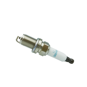 2756 2272 3184 4272 BKR6E-11 9009870005 9009870040 000018BP03 5861239520汽车火花塞丰田雅力士花冠本田铃木 - Product Image 1