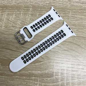 Bracelet de montre en silicone respirant bicolore à double boucle Upro Sport pour Apple Watch Series 11 9 10 8 42mm 44mm 46mm - Product Image 4