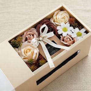 Hot Selling Eco-friendly Valentine's Day Artificial Flower Rose <b>Scented</b> <b>Candle</b> <b>Set</b> Handmade 100% Organic Soy Wax Bars - Product Image 6