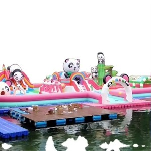 Parco Acquatico Gonfiabile Commerciale a Tema Panda Gigante in PVC con Scivoli per Bambini, Divertimento Acquatico all'Aperto per 15-20 Passeggeri - Product Image 4