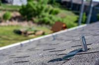 Noir et argent L pieds support de montage de panneau solaire bardeaux d'asphalte toit clignotant bardeaux de toit système de Support
