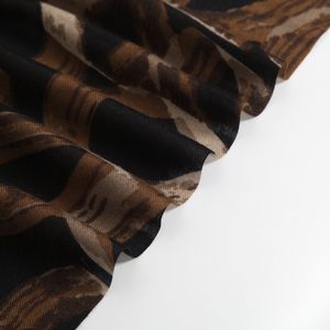 Bufanda de terciopelo de leche suave de lujo para mujer, chal con estampado abstracto y tacto de seda, 180x90cm, accesorios de moda - Product Image 6