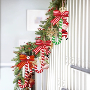 Ensemble d'ornements de Noël en bois avec Père Noël, Bonhomme de neige, petites cannes et cannes à bonbons, décorations en bois artisanales pour suspendre à l'arbre de Noël - Product Image 3