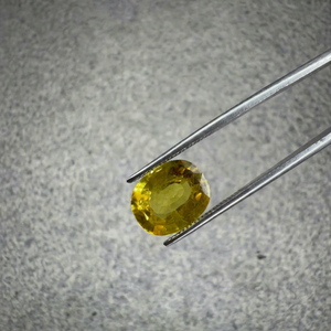 Saphir Jaune Naturel de Bangkok Certifié GIA, 4,02 Carats, Forme Ovale, Jaune Doré, Pierre Précieuse Non Montée pour Bijoux de Luxe Personnalisés - Product Image 1