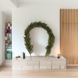 Plante verte <span class=keywords><strong>en</strong></span> plastique écologique de style forêt artificielle, cyprès, forme irrégulière, <span class=keywords><strong>vigne</strong></span> à suspendre à la porte, 180 cm, Noël - Product Image 1