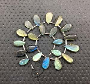 21 pièces Labradorite naturelle lisse en forme de poire pierres précieuses Briolette perles de haute qualité 1 brin perles de pierre en gros - Product Image 4