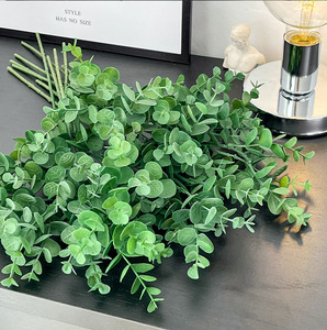 Tiges d'eucalyptus artificielles en plastique, feuillage réaliste pour intérieur, salle de bain, mariage, bureau, décoration, feuilles de plantes artificielles - Product Image 6