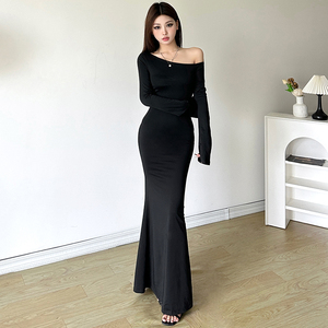 Robe longue moulante sexy pour femme, à épaules dénudées, col asymétrique, manches évasées, coupe ajustée à la taille - Product Image 3