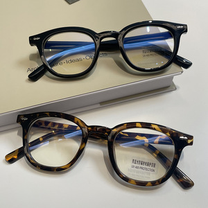 Chất Lượng Cao Cổ Điển Vòng Chống Ánh Sáng Màu Xanh Quang Học Máy Tính Reader Unisex Màu Đen Hoặc Trắng Khung Tốt Cho Nam Giới Và Phụ Nữ - Product Image 1