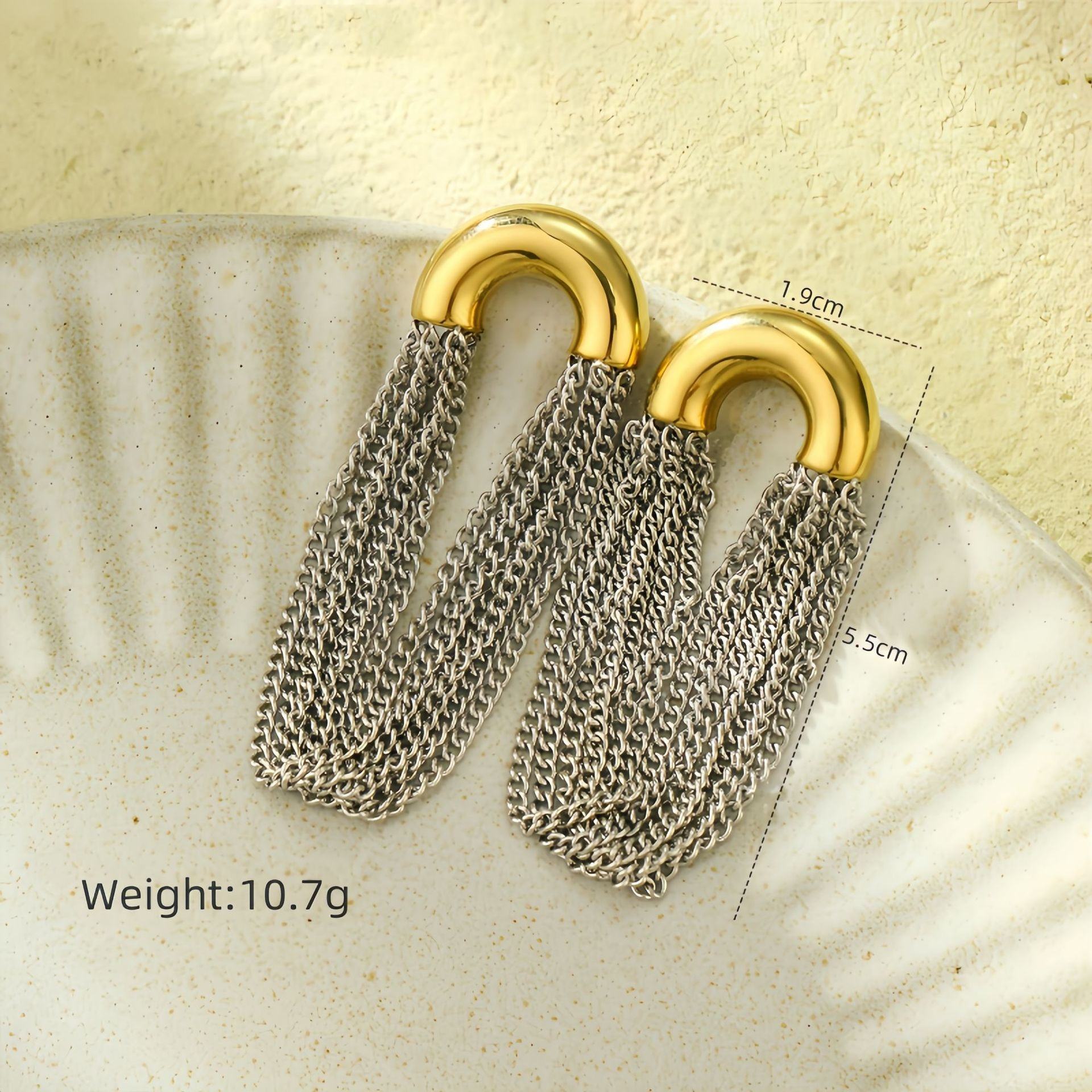 ทองและเหล็ก