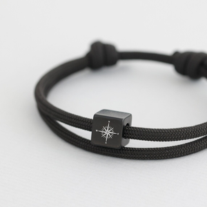 Bracelet ajustable Jietao pour homme avec perles cubiques personnalisées, perles de dés en corde de marin, gravure multi-faces de nom, initiales et date – Cadeau bijou pour lui - Product Image 3