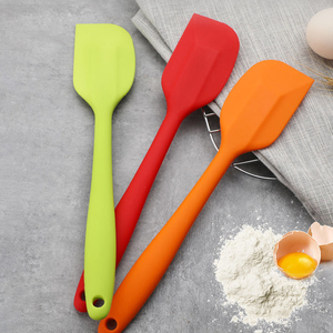 Hot Bán Một Mảnh Thiết Kế <span class=keywords><strong>Scraper</strong></span> Không Dính Đồ Dùng Nhà Bếp Cho Nấu Ăn Nướng Bơ <span class=keywords><strong>Scraper</strong></span> Silicone Thìa - Product Image 2