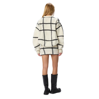 Pull en laine à col rond surdimensionné pour femmes et mini-jupe à carreaux jacquard Automne Hiver Doux Chaud Ensemble tendance pour femmes en deux pièces