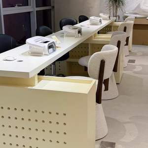 Table à ongles en bois style crème avec tiroir de rangement, multi-stations, exclusive aux salons de manucure, personnalisable - Product Image 4