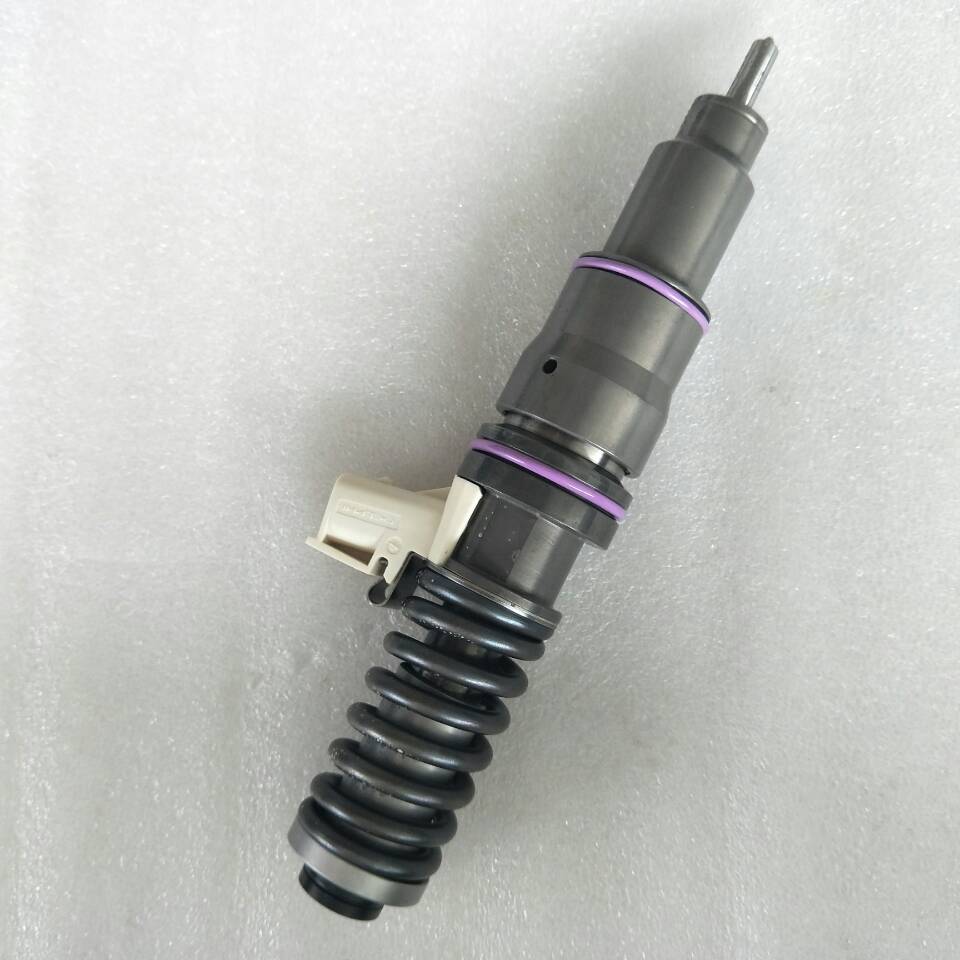 common rail injector 20555521 BEBE4D04002 for volvo /Renault trucks MD11 diesel injector nozzle 20555521 BEBE4D04002 L210PBC