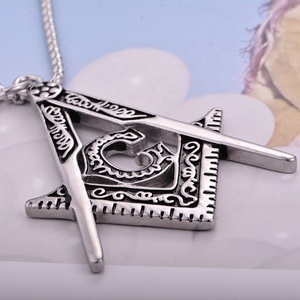 จี้อิลลูมินาติ สแตนเลสสตีล สั่งทำพิเศษ ตัวอักษร G จี้เสรีภาพแบบเมสัน ชุบไทเทเนียม - Product Image 2