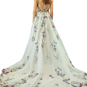 فستان زفاف Bridgerton الرائع مستوحى من الحديقة المثيرة فساتين زفاف مطرزة بالزهور وحمالات
