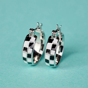 Orecchini a scacchiera da donna con motivo geometrico, accessori per l'uso quotidiano - Product Image 5