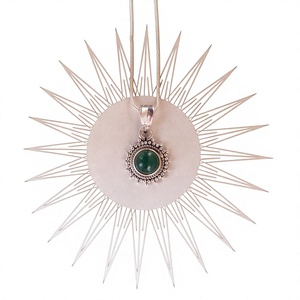 Bijoux faits à la main en argent Sterling 925 avec placage à l'or Fine Rawa Work Natural Jade Gemstone Number Pattern Pendant Gift for Her - Product Image 1