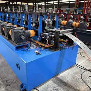 Machine de formage de supports de fixation de panneaux solaires en aluminium, machine de formage de rails de montage solaire pour structure de toit à rail court - Product Image 4