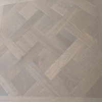 Plancher Versailles Parquet carré 1000mm Chêne noyer AB Grade Matériau de premier choix Plancher à motif de bois d'ingénierie UV