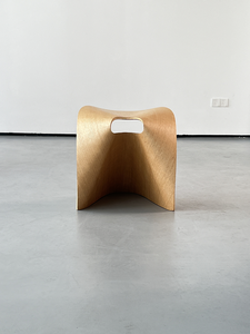 Taburete de Diseño al por Mayor con Forma de Mariposa, Taburete Curvo de Contrachapado, Chapa de Madera de Poros Abiertos, Asiento Minimalista para Entrada B2B - Product Image 5