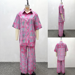 Conjunto de 2 Piezas para <span class=keywords><strong>Mujer</strong></span> Talla Grande, Estilo Africano, Camisa Holgada de Manga Corta con Cuello Solapa y Pantalones Anchos de Cintura Alta - Product Image 4