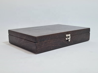 Boîte de rangement rustique en bois brun foncé avec couche amovible pour thé et bijoux