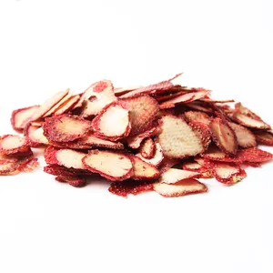 Factory Supply 100% Natural Dried Strawberry Slices Edible Dry Strawberry for Fruit Tea Cake Decoration Bakery Material