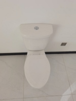Ensemble WC moderne à double chasse siphonique, toilettes en céramique allongées deux pièces avec abattant à fermeture douce