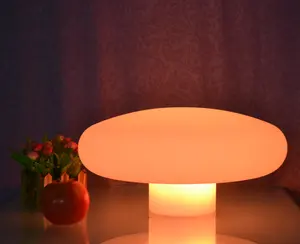 최신 판매 휴대용 대중음식점 코드가 없는 재충전용 Led 테이블 램프 방수 색깔 변화 책상용 램프 낭만주의 밤 빛