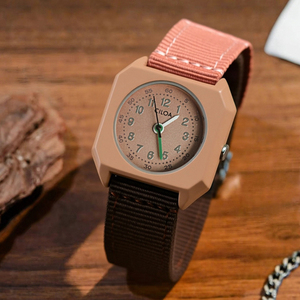 Reloj Infantil Personalizable CILOA, de Cuarzo, con Puntero, Moderno, Casual, Cuadrado, Marrón, Resistente al Agua, Estilo Estudiantil, de Aleación - Product Image 1