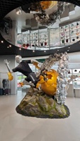Statue de tête mécanique avec lunettes VR Art futuriste accrocheur pour la promotion des entreprises